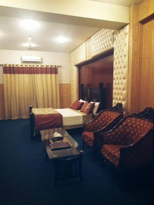 Divine Hotel Rawalpindi Exterior photo