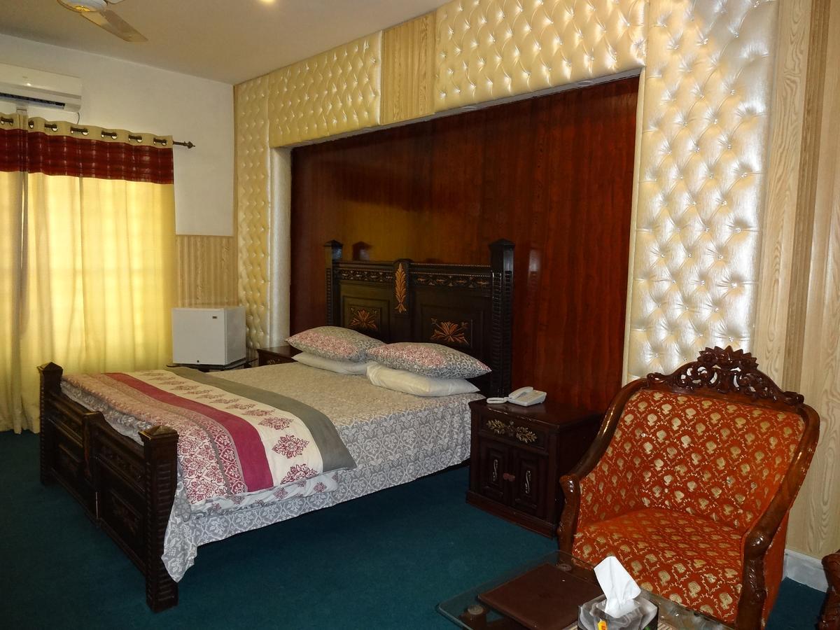 Divine Hotel Rawalpindi Exterior photo